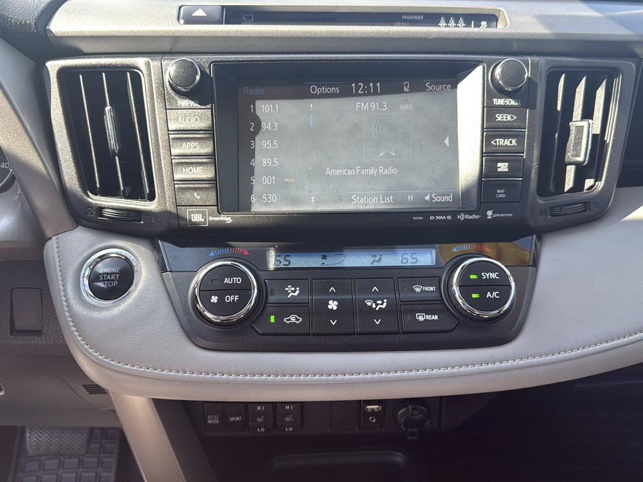 Used 2018 Toyota RAV4 Platinum FWD image 20