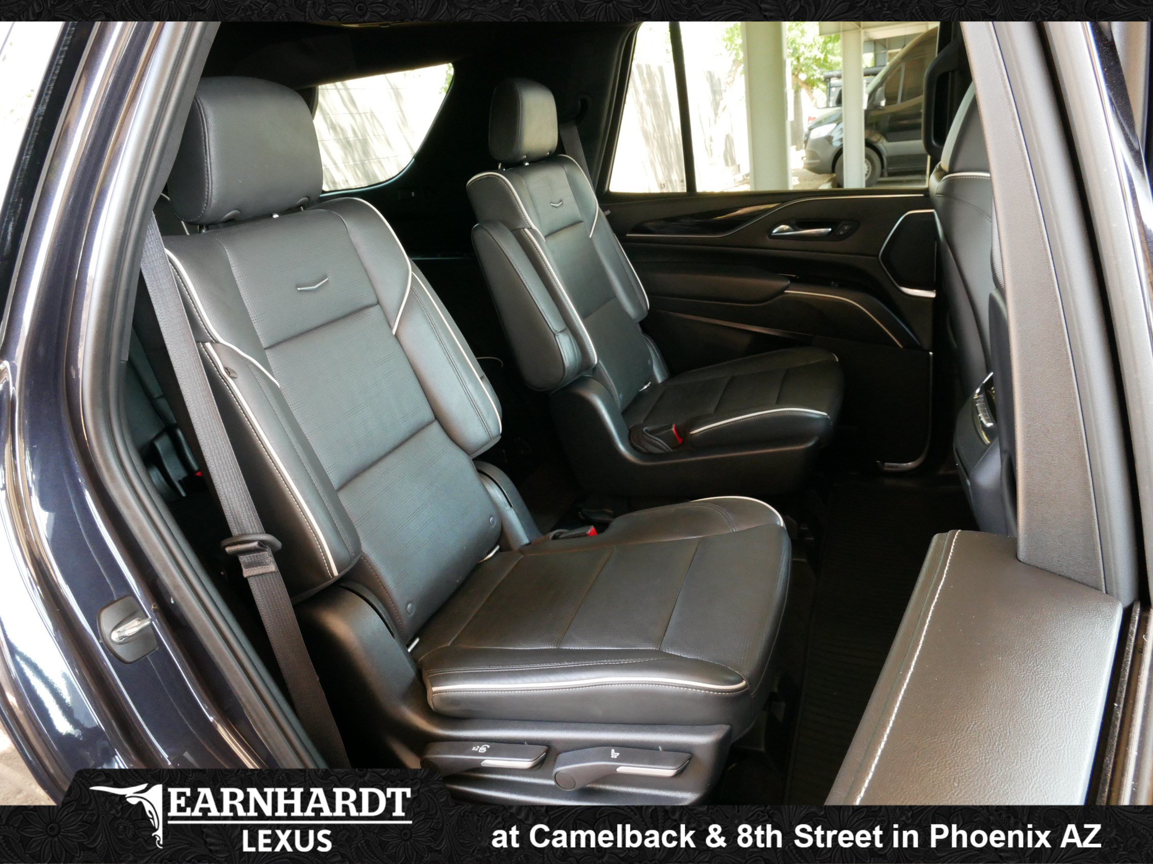 Used 2022 Cadillac Escalade Sport AWD/4WD image 14