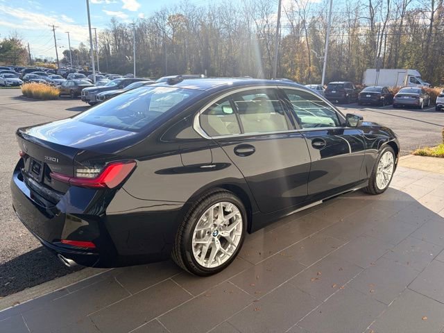New 2026 BMW 330i xDrive Sedan w/ Convenience Package AWD/4WD image 7
