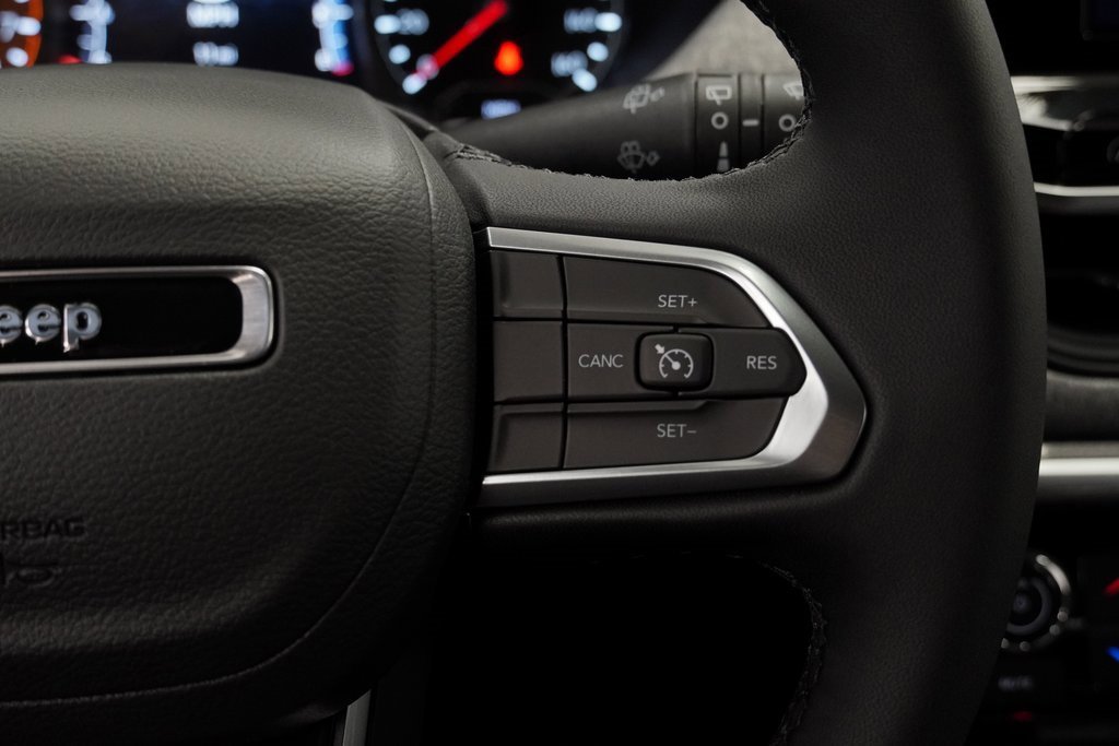 Certified 2025 Jeep Compass Latitude w/ Convenience Group image 33