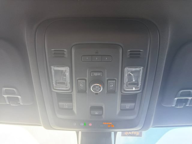 Used 2021 Chevrolet Suburban Z71 w/ Z71 Signature Package AWD/4WD image 25