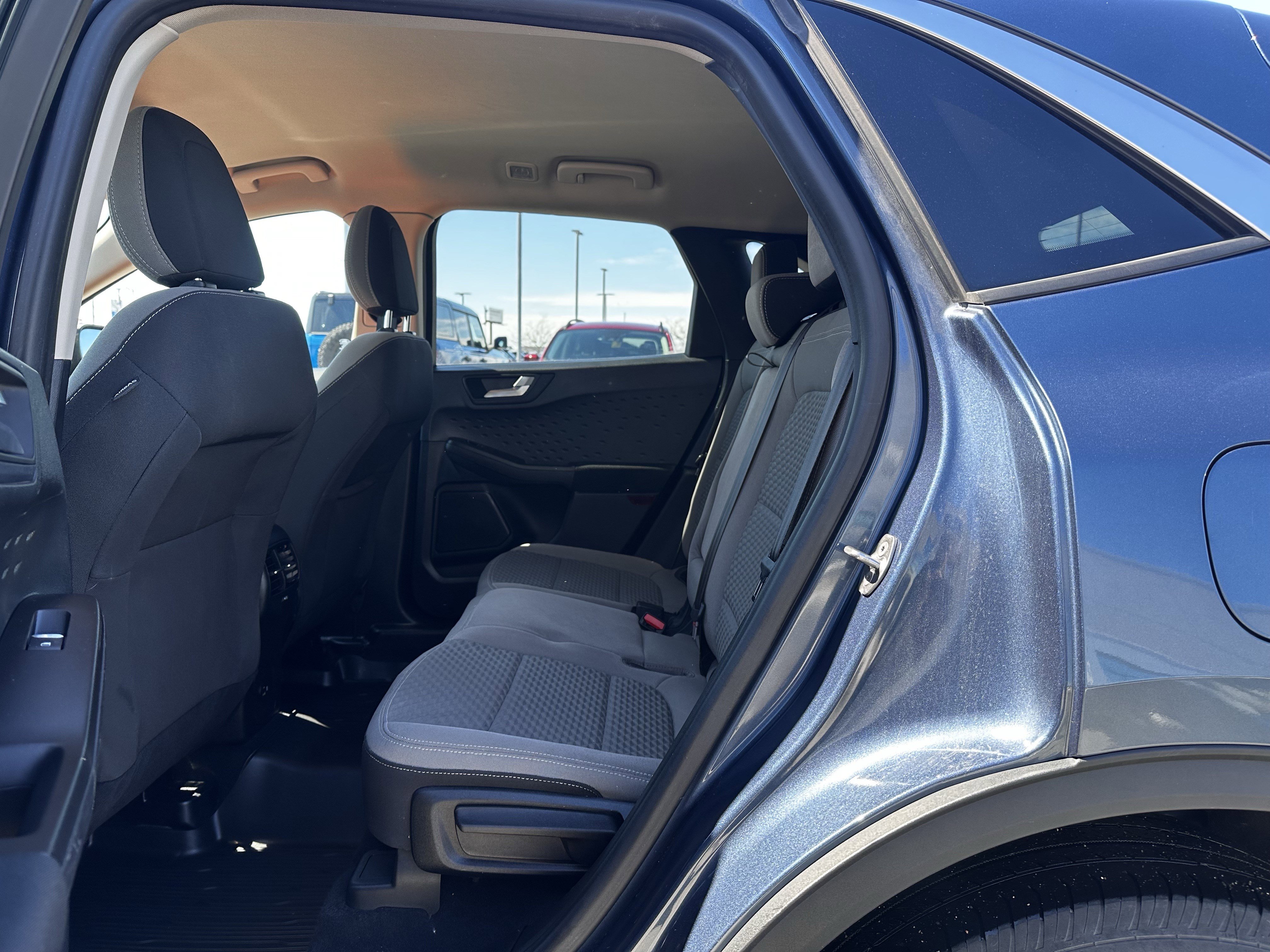 Used 2020 Ford Escape SE image 19