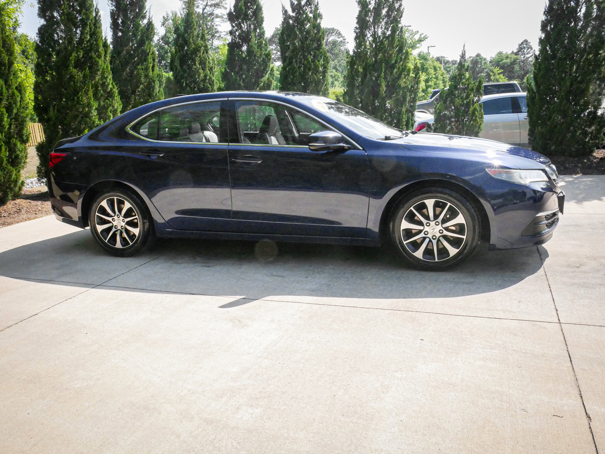 Used 2016 Acura TLX w/ Technology Package FWD image 11