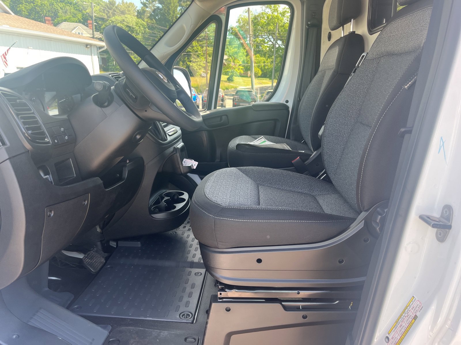 New 2026 RAM ProMaster 2500 w/ Convenience Group FWD image 15