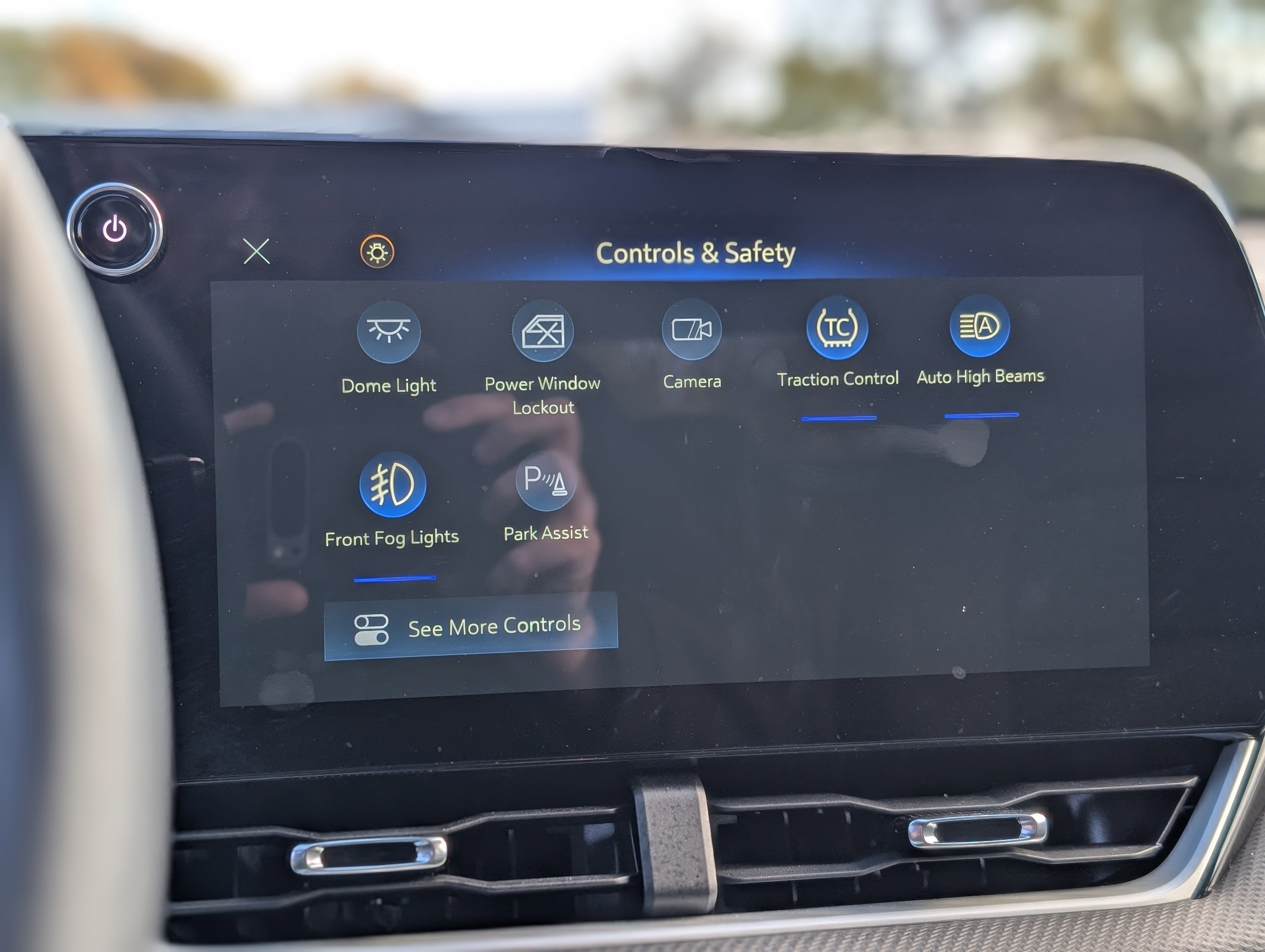 Used 2025 Chevrolet Equinox LT w/ Safety and Technology Package image 22