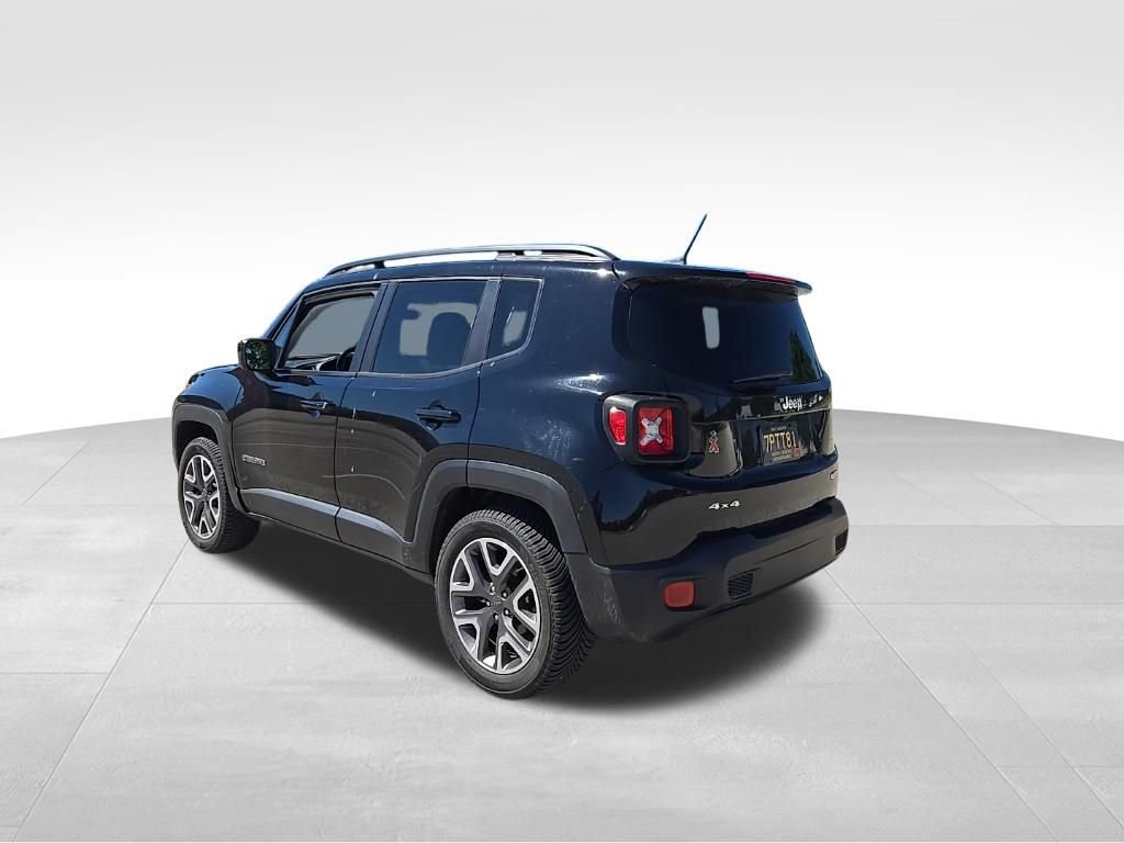 Used 2017 Jeep Renegade Latitude w/ Cold Weather Group AWD/4WD image 4