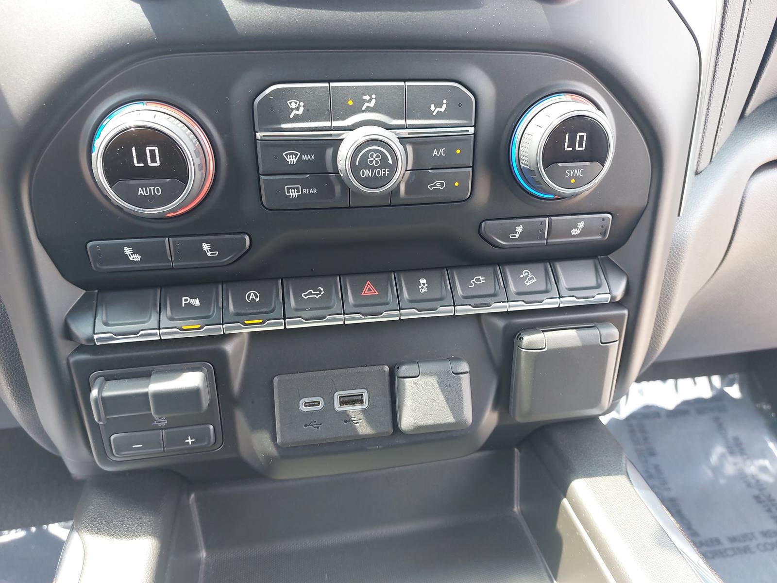 Used 2021 Chevrolet Silverado 1500 LT Trail Boss w/ Convenience Package II AWD/4WD image 23