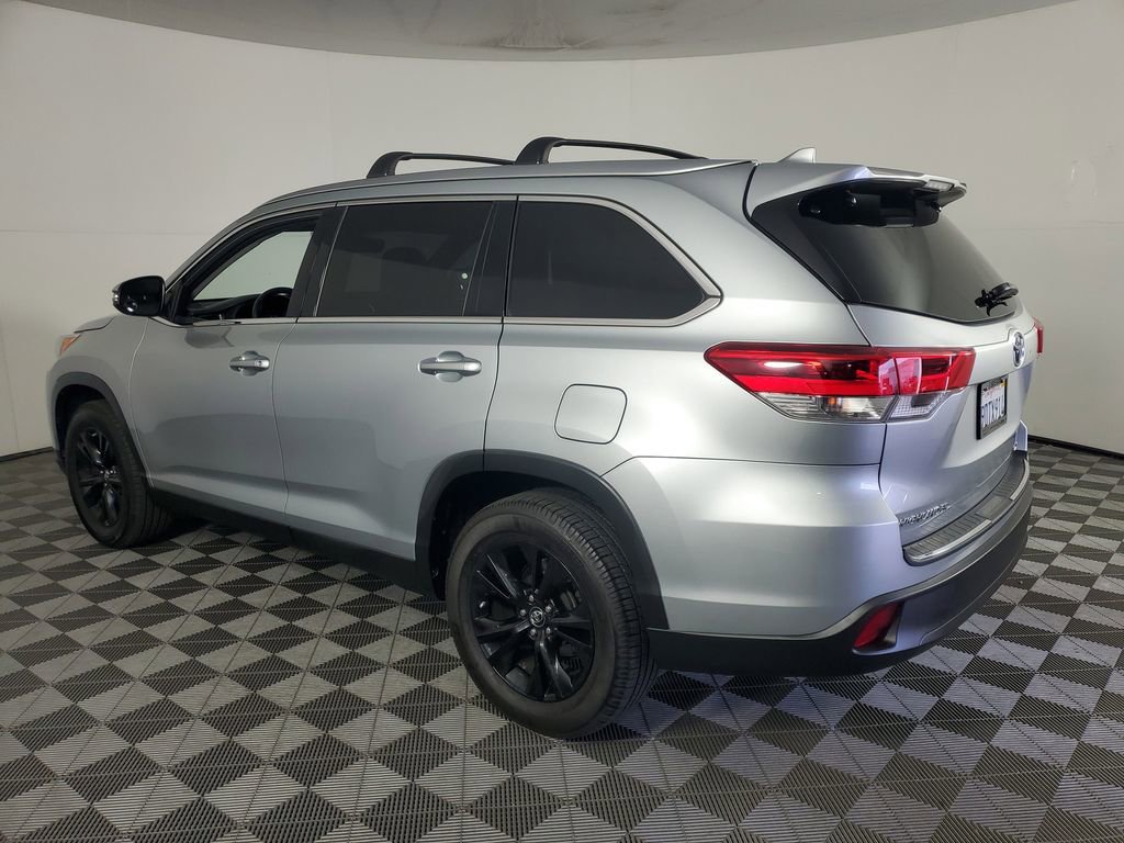 Used 2019 Toyota Highlander XLE image 6