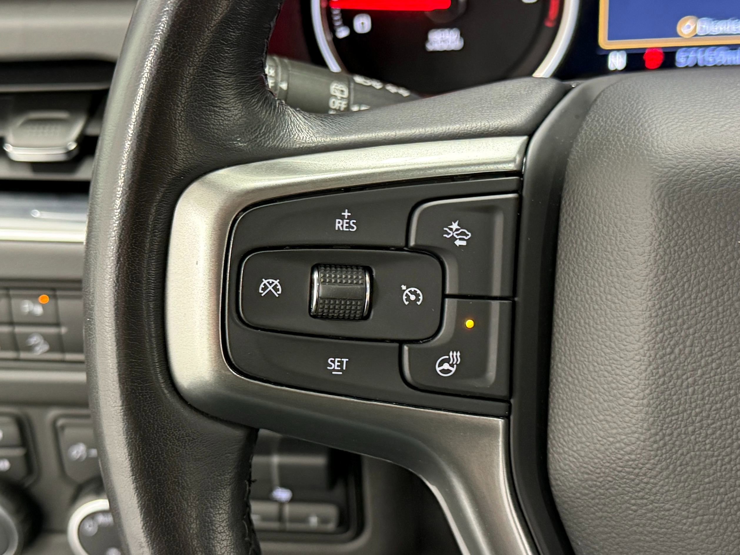 Used 2021 Chevrolet Suburban Premier w/ Premium Package AWD/4WD image 19