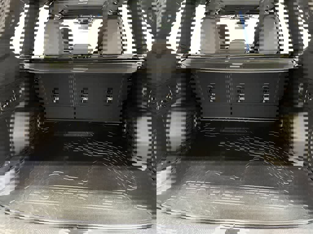 Used 2025 Subaru Forester Limited AWD/4WD image 25