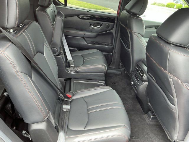Used 2025 Honda Pilot TrailSport image 20