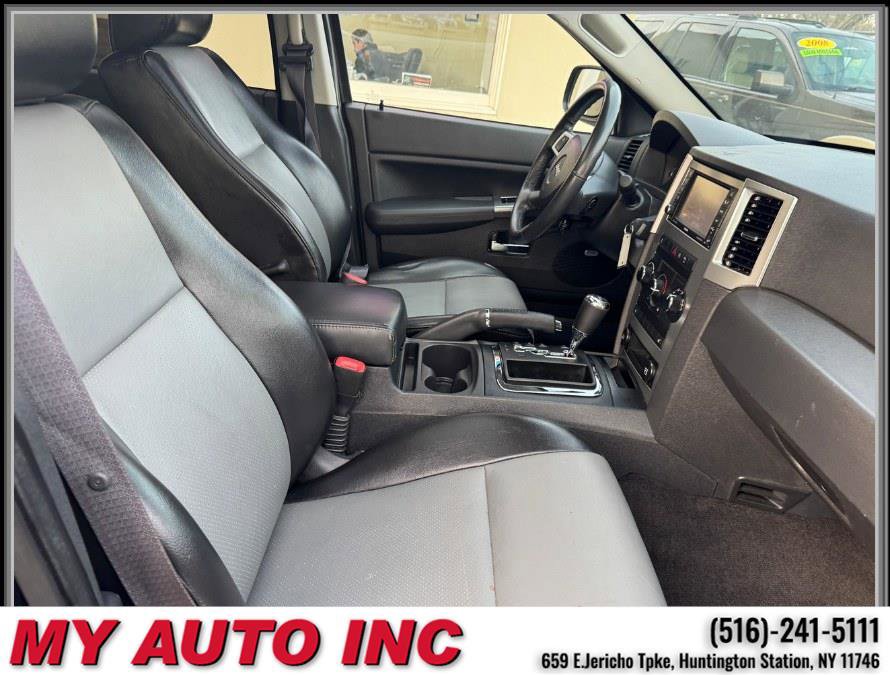 Used 2010 Jeep Grand Cherokee Laredo image 30