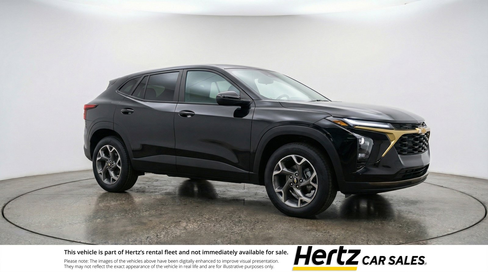 Used 2025 Chevrolet Trax LT FWD image 1