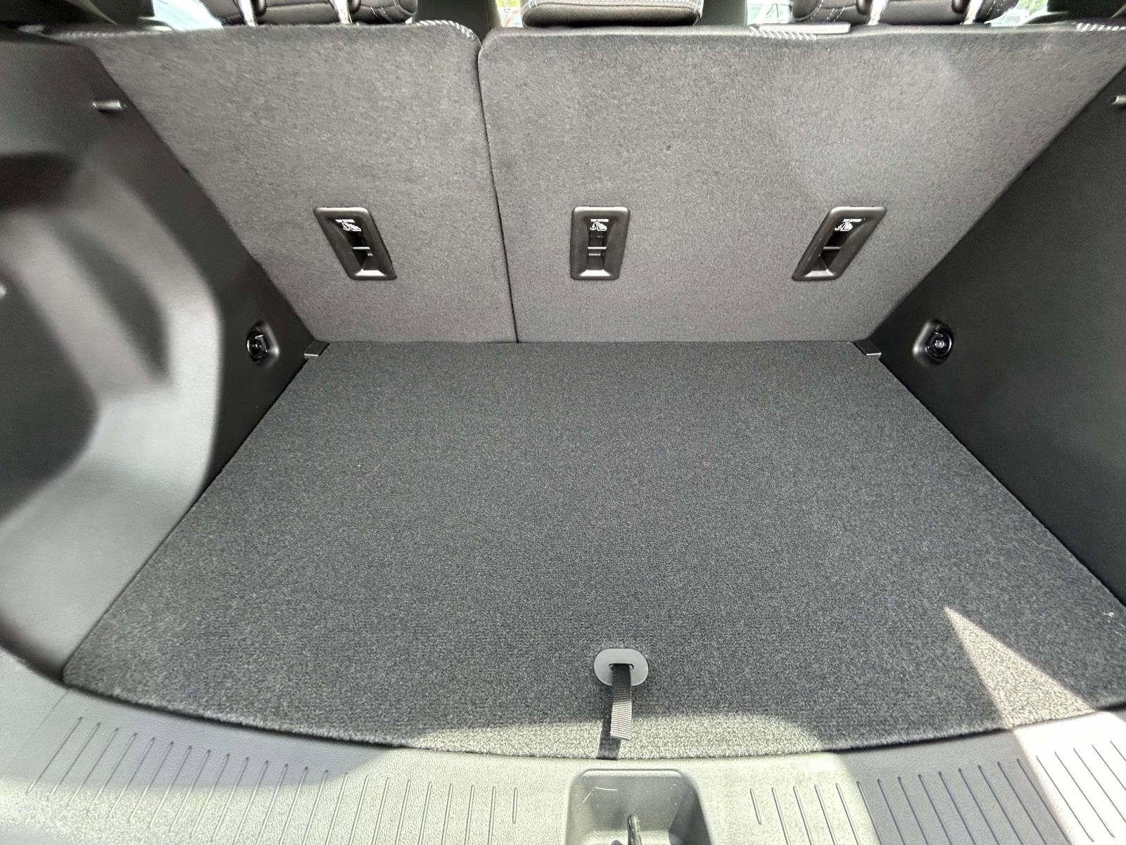 New 2027 Chevrolet Bolt LT w/ Comfort Package FWD image 16