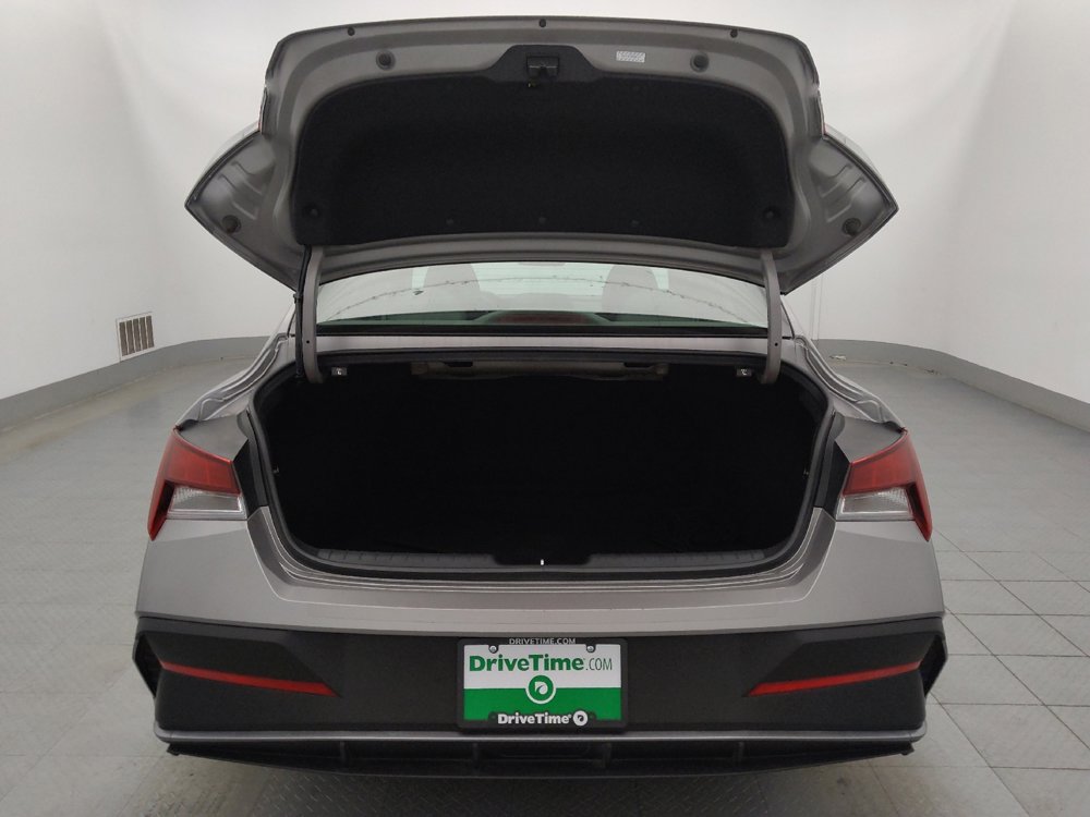 Used 2024 Hyundai Elantra SEL image 29