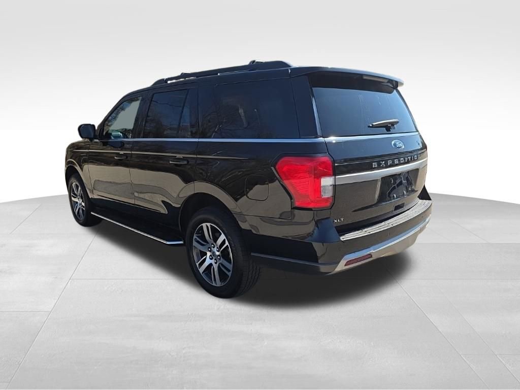 Used 2023 Ford Expedition XLT image 8