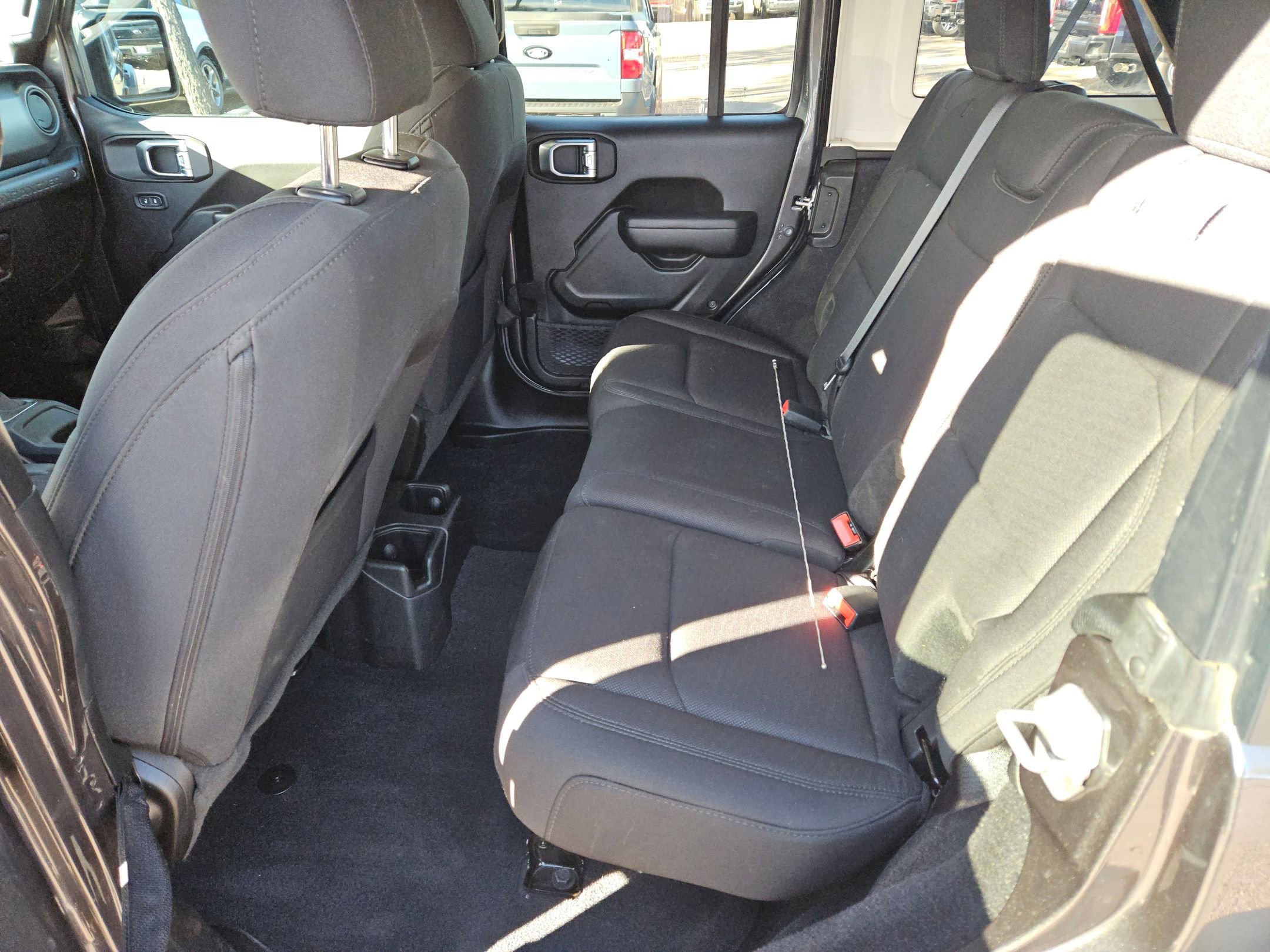 Used 2022 Jeep Wrangler Unlimited Sport image 22