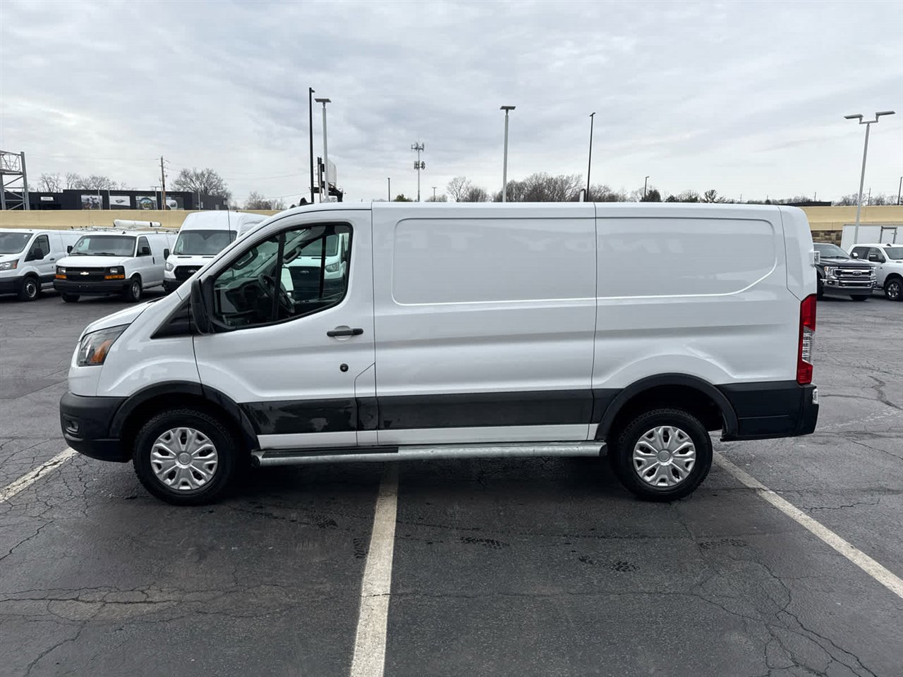Used 2024 Ford Transit 250 w/ Exterior Upgrade Package image 5