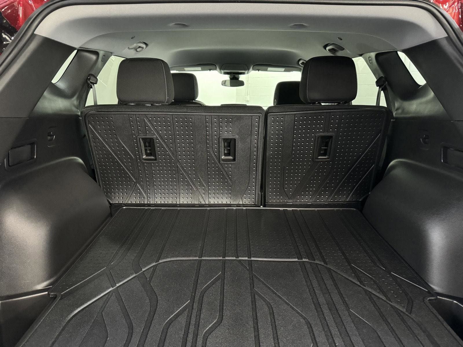 Used 2025 Chevrolet Blazer LT w/ Driver Confidence Package image 29