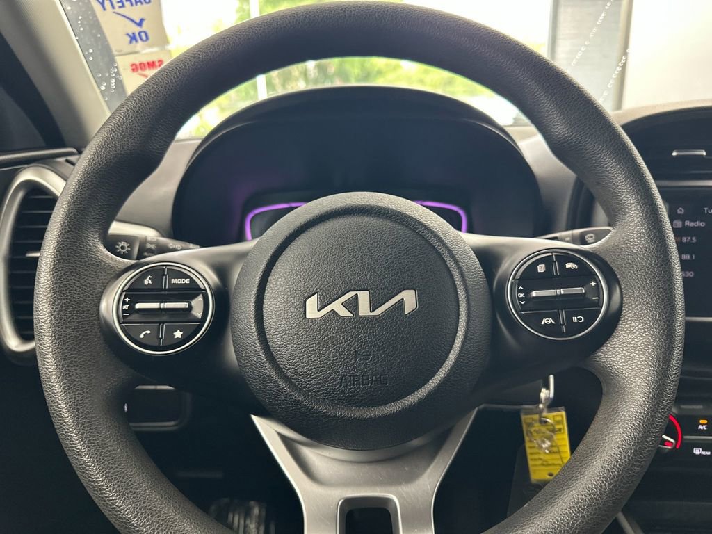 Used 2024 Kia Soul LX w/ Option Group 015 FWD image 21