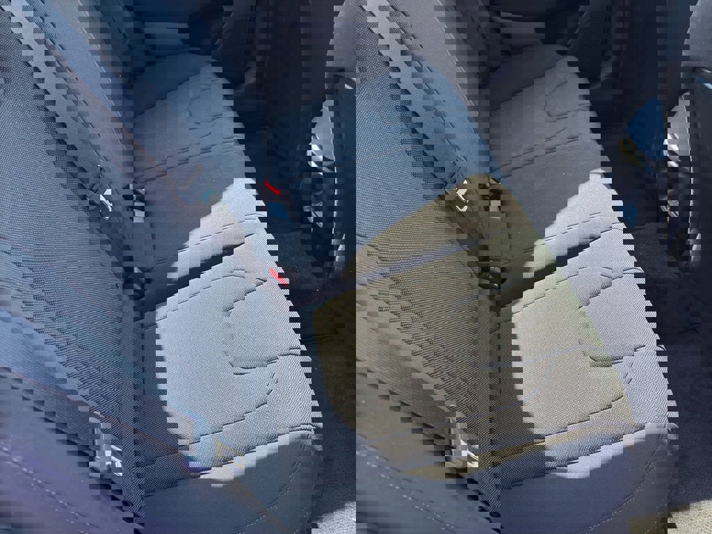 Certified 2024 Hyundai Elantra SE image 19