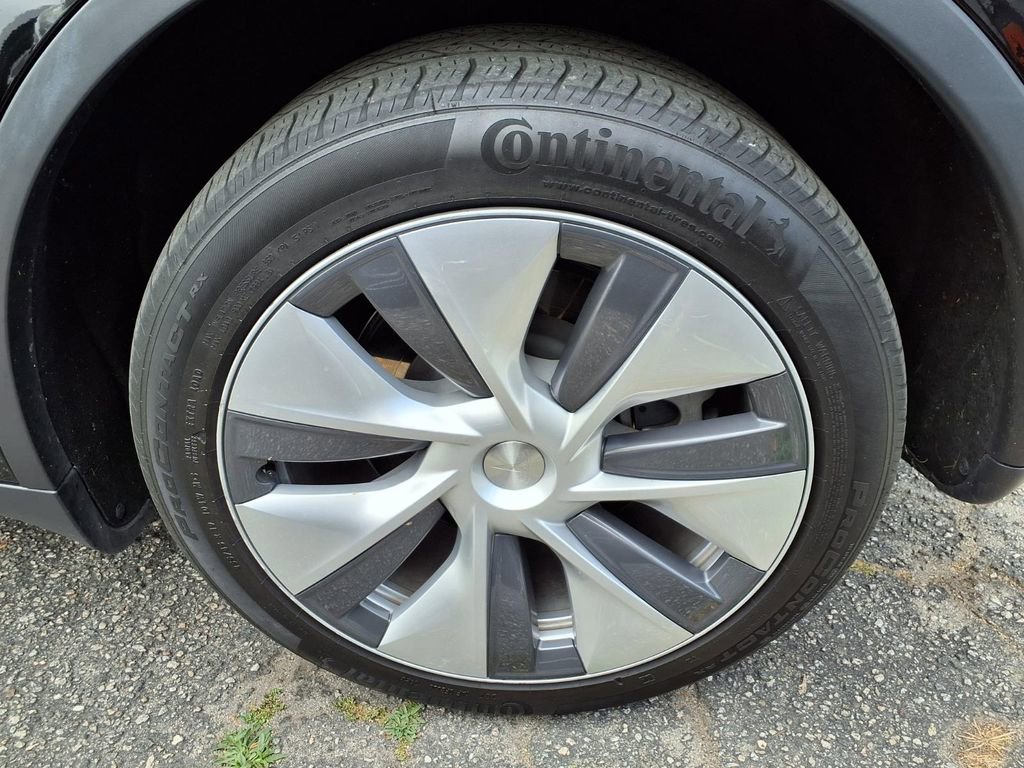 Used 2023 Tesla Model Y Long Range AWD/4WD image 14