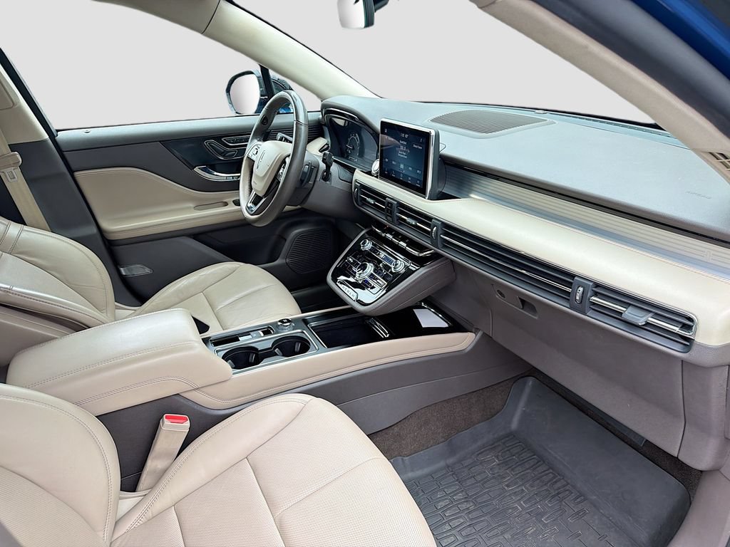 Used 2020 Lincoln Corsair AWD image 12