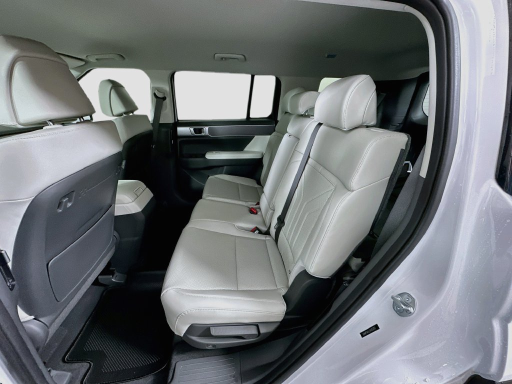 New 2027 Hyundai Santa Fe SEL w/ Tow & Go Package FWD image 16