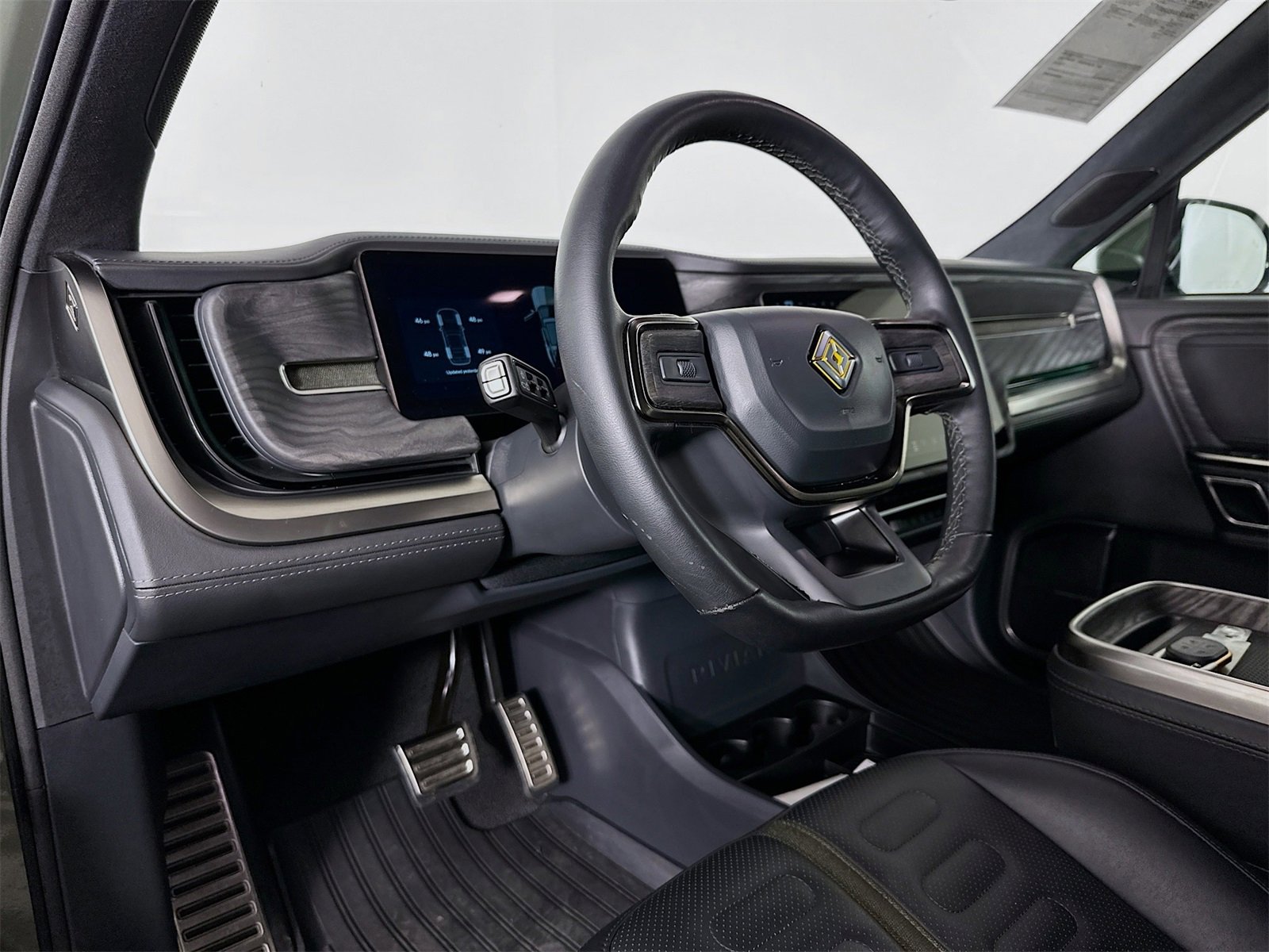 Used 2022 Rivian R1S Launch Edition image 9