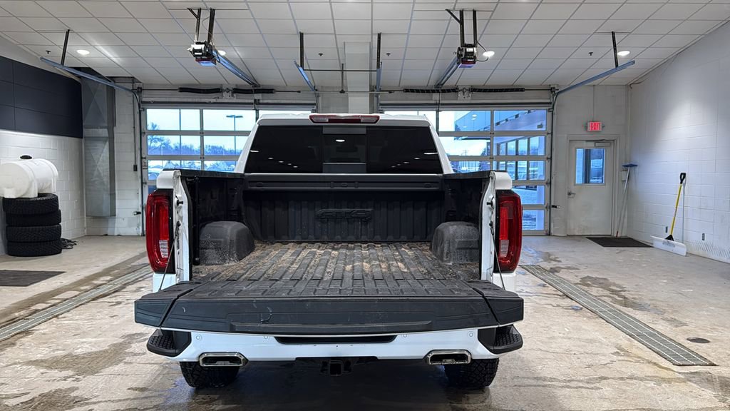 Used 2024 GMC Sierra 1500 AT4 w/ AT4 Premium Package image 16