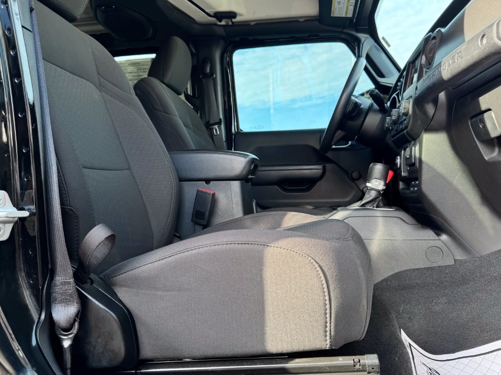Used 2023 Jeep Wrangler Unlimited Sport AWD/4WD image 9