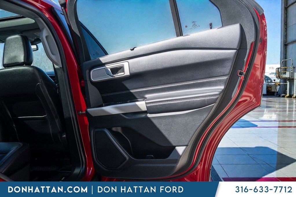 Used 2022 Ford Explorer Limited w/ Equipment Group 301A image 30