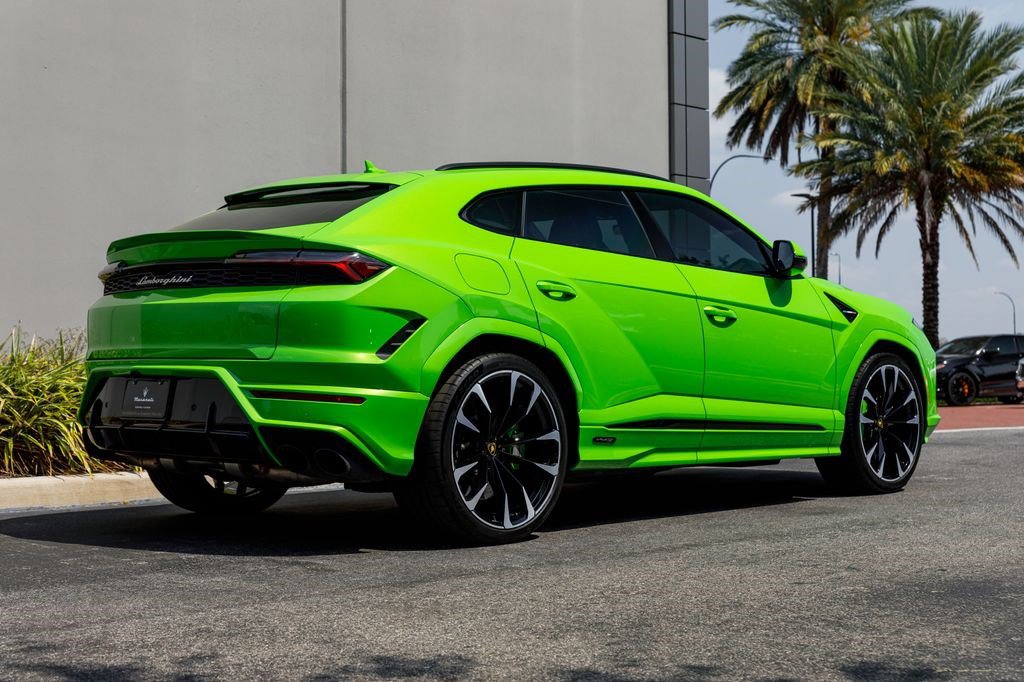 Used 2025 Lamborghini Urus SE image 16