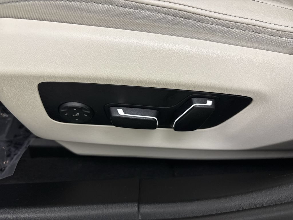 Certified 2024 BMW i5 M60 w/ Premium Package AWD/4WD image 13
