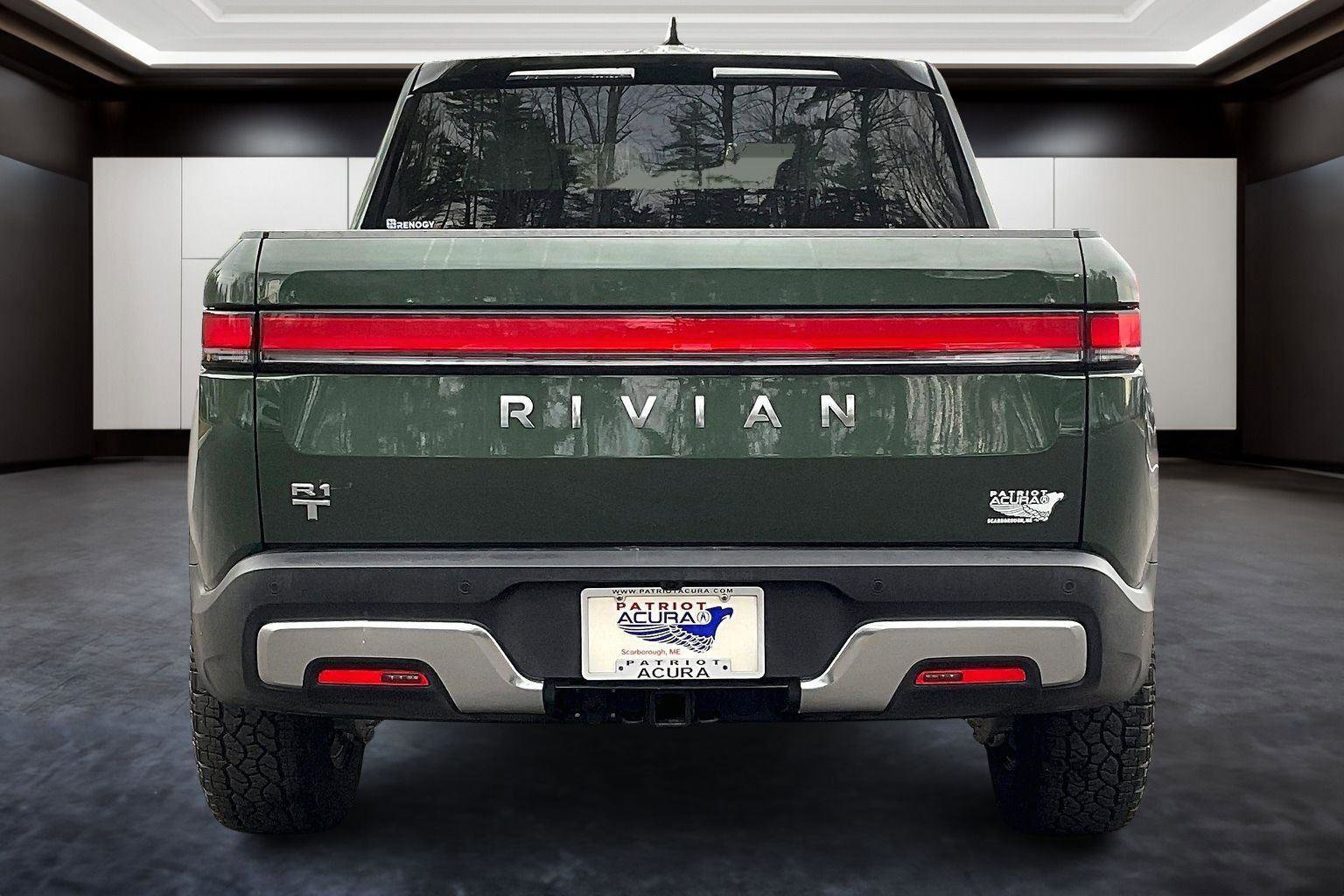 Used 2025 Rivian R1T Adventure image 4
