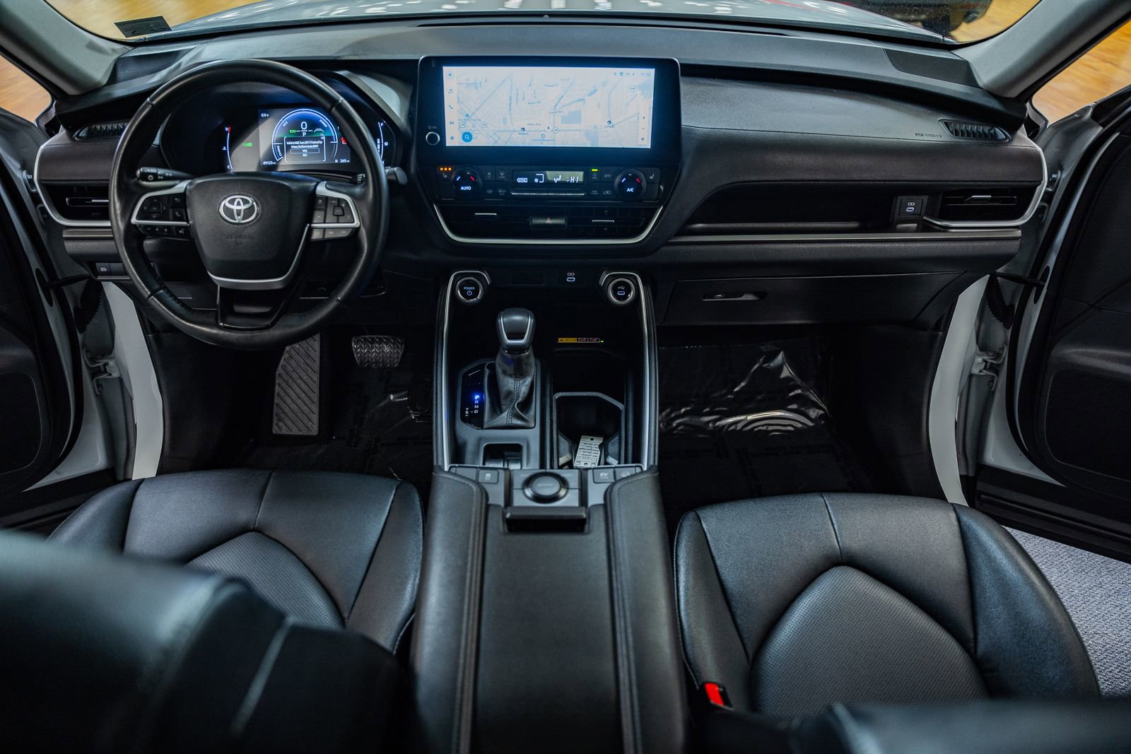 Used 2024 Toyota Grand Highlander XLE image 25