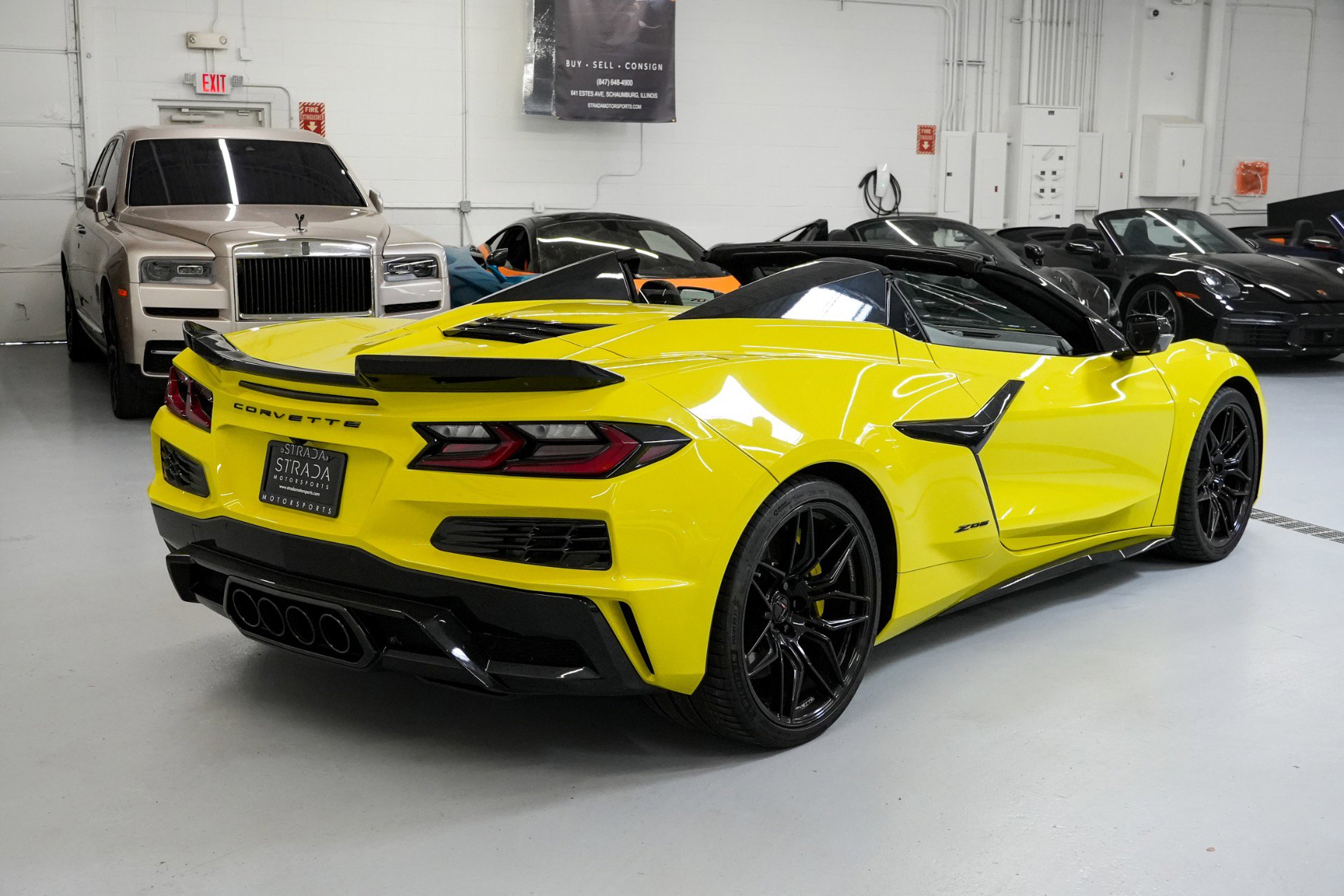Used 2023 Chevrolet Corvette Z06 w/ Stealth Interior Trim Package RWD image 10