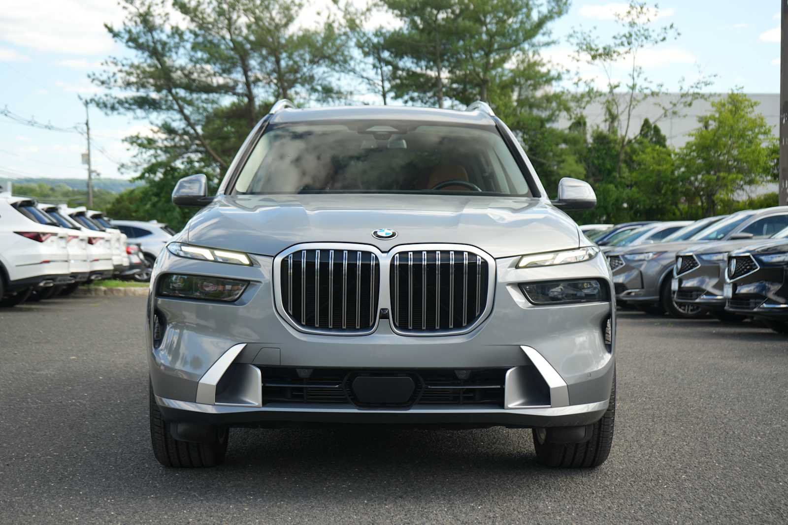 Used 2023 BMW X7 xDrive40i AWD/4WD image 2