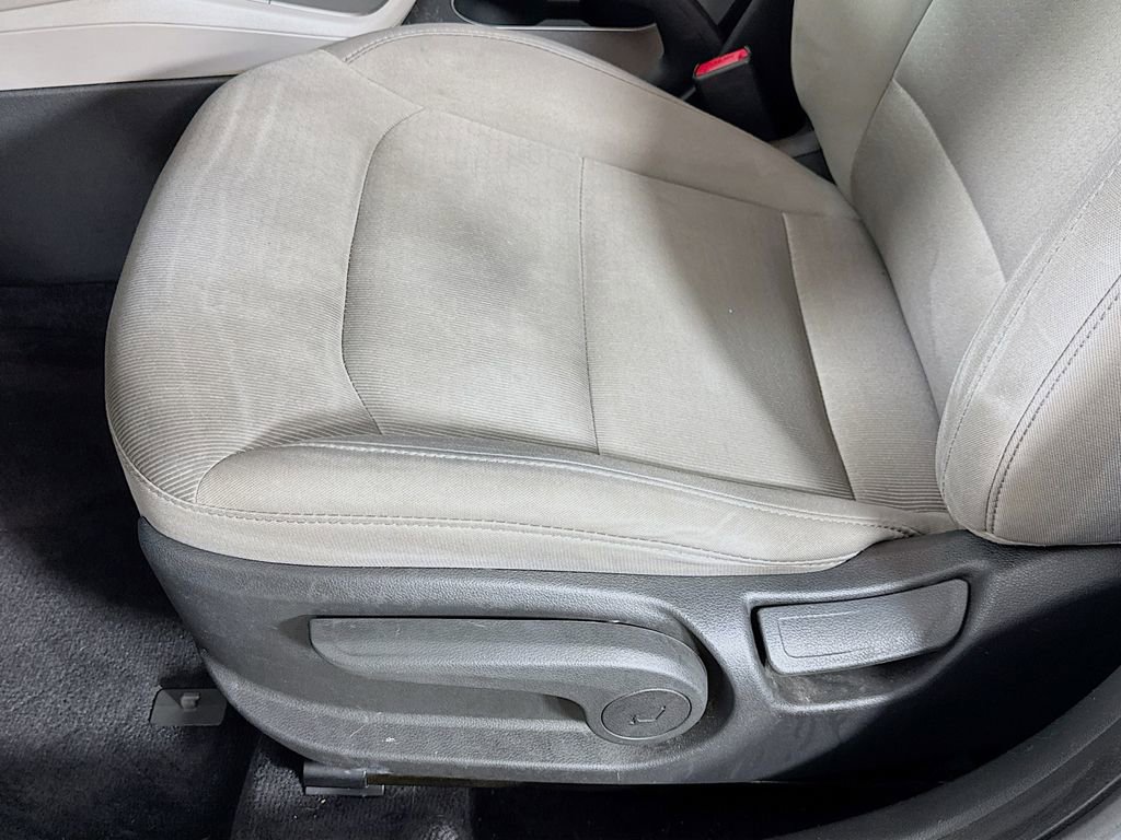 Used 2017 Hyundai Elantra SE FWD image 22