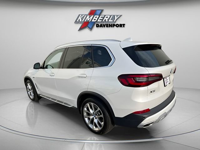 Certified 2022 BMW X5 xDrive45e w/ Executive Package image 3
