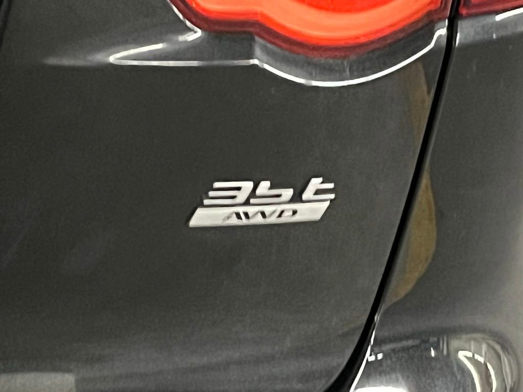 Used 2017 Jaguar F-PACE Prestige image 33