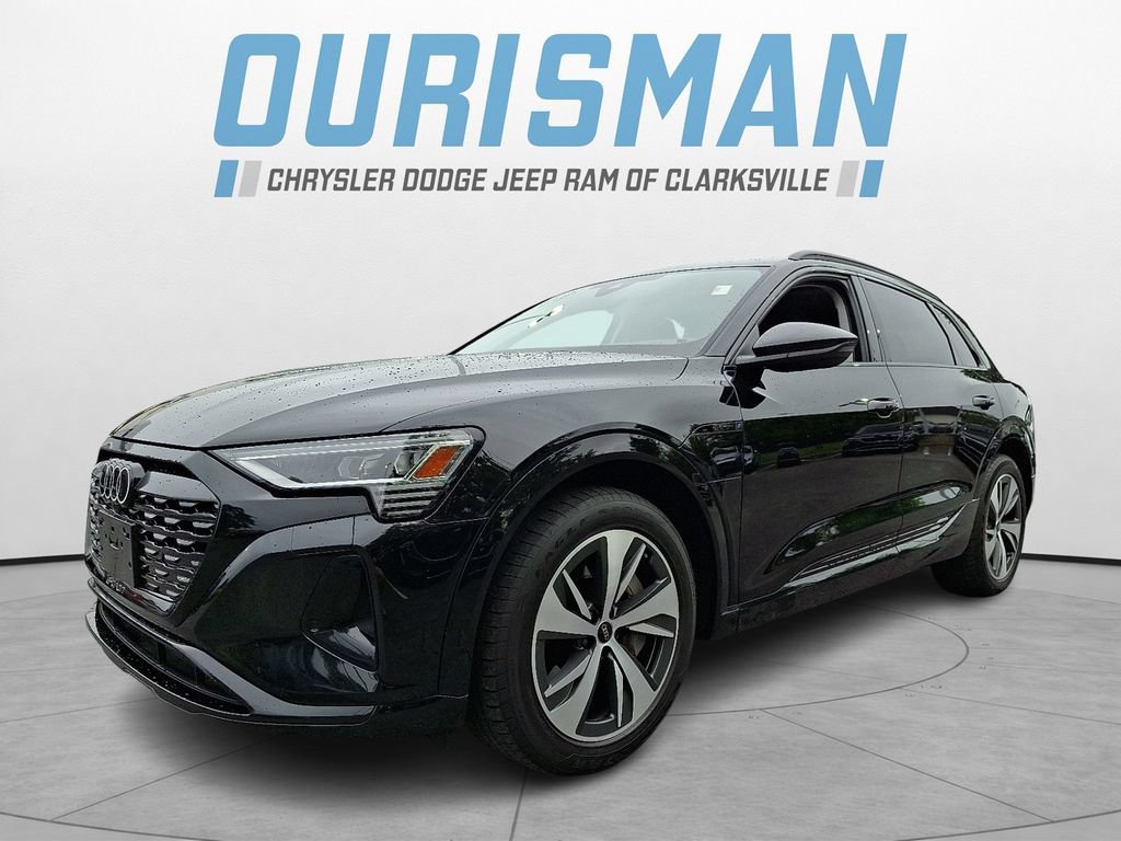 Used 2024 Audi Q8 e-tron Premium AWD/4WD image 3