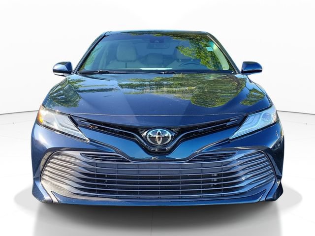 Used 2019 Toyota Camry XLE FWD image 2