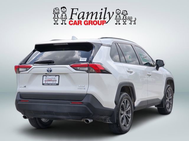 Used 2024 Toyota RAV4 XLE Premium AWD/4WD image 4