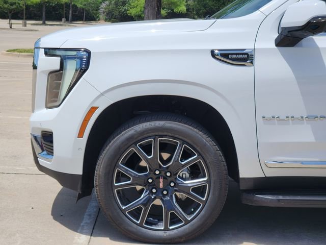 Used 2025 GMC Yukon Elevation AWD/4WD image 8