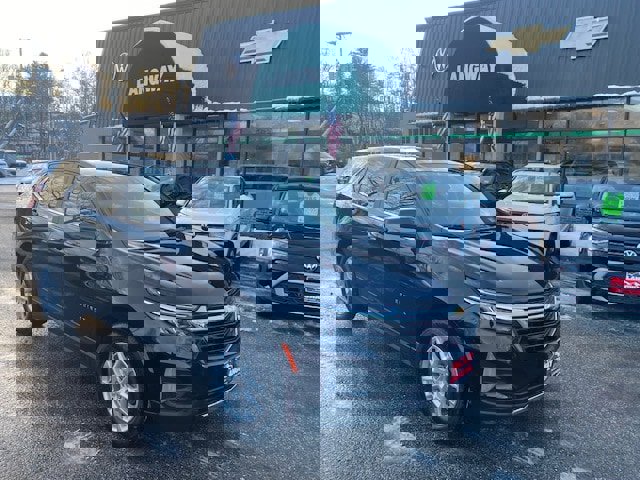 Used 2022 Chevrolet Equinox LT image 1