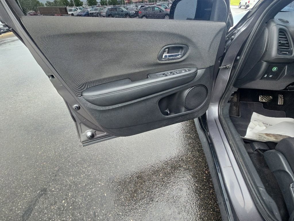 Used 2022 Honda HR-V Sport image 10