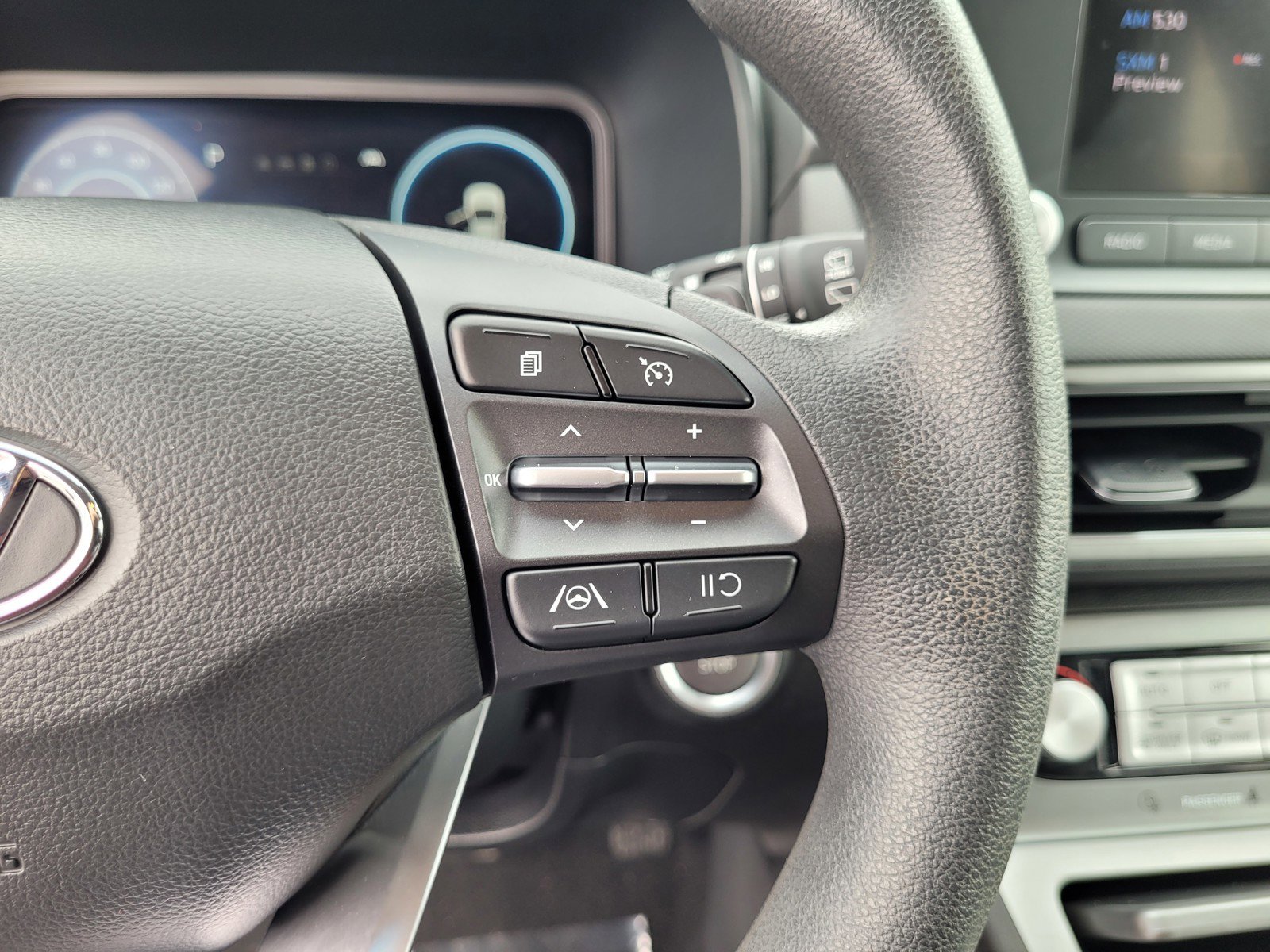 Used 2023 Hyundai Kona SE image 22