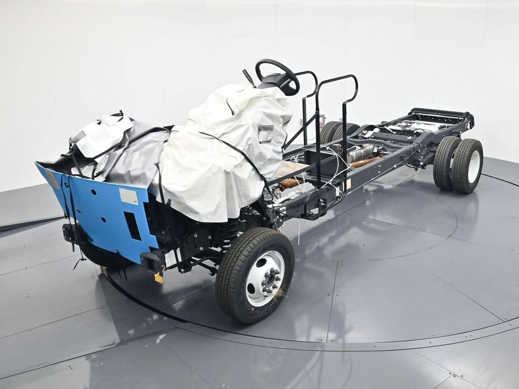 Used 2027 Ford E-350 and Econoline 350 Super Duty w/ Gaseous Engine Prep Package RWD image 26