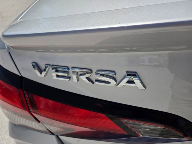 Used 2022 Nissan Versa SR image 27